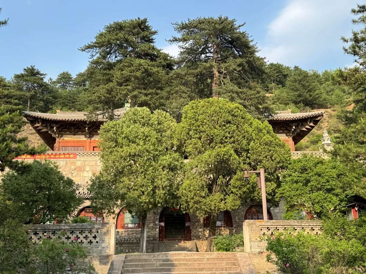 Foguang Temple East Hall, the largest surviving Tang wooden building